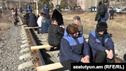 Сотрудники Алавердинского медеплавильного завода проводят акцию протеста, 13 февраля 2019 г.