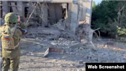 Руйнування будівлі НДІ Кольорових металів, яка стала ціллю атаки в Донецьку. 1 липня 2025 року, кадри російської пропаганди