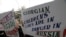 Нередкие ныне в мире акции протеста против действий Москвы не всегда встречают понимание у местных властей