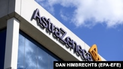 «AstraZeneca» фармацевтикалык компаниясы вакцинаны Оксфорд университети менен чогуу даярдап жатат. 