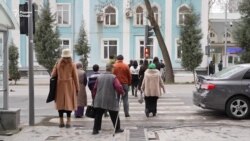 "Ягон номзадро намешиносам"