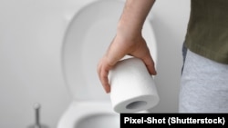 Двох із трьох зловмисників вже затримали, папір вилучили 