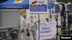 بحث اخراج افغان‌هایی که برای آلمان خطر ایجاد کرده‌اند، زمانی مطرح شد که دو هفته قبل، یک مرد افغان در شهر منهایم این کشور یک مأمور پولیس را با ضربات چاقو زخمی ساخت. این مأمور پولیس سپس در شفاخانه جان باخت.