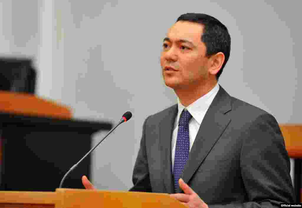 Өмүрбек Бабанов&nbsp;(23-сентябрь 2011-жыл - 1-сентябрь 2012-жыл).