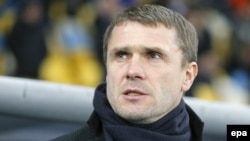 Головний тренер збірної України Сергій Ребров запевнив, що спорт не може існувати без політики