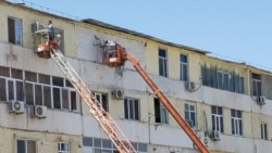 Diňle: Aşgabatda ýene-de kondisionerler sökülýär