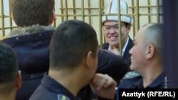 Темирлан Султанбеков сот залында. Архив сүрөт. 