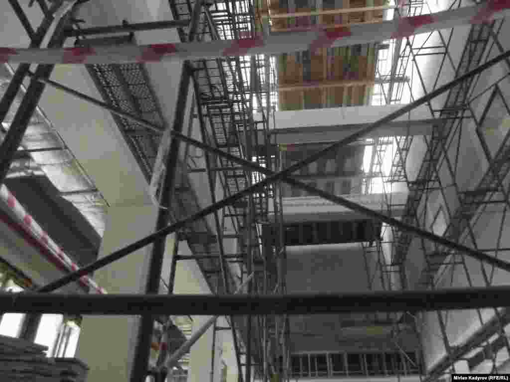 Учурда курулуштун 70 пайыздан ашыгы бүтүп калды.