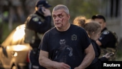 Чоловік, поранений внаслідок російського удару по Харкову 18 квітня