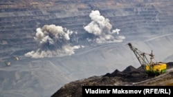 Угольный разрез в Кузбассе.