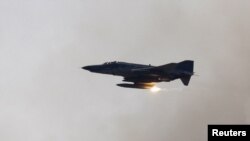 Түркиянын ырастоосунда, Сирия анын дал ушундай F-4 "Фантом" үлгүсүндөгү учагын атып түшүргөн. 