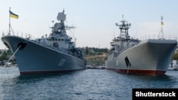 Кораблі ВМС України в порту Севастополя, 28 серпня 2013 року 