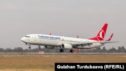 Самолет «Турецких авиалиний» вылетает из аэропорта «Манас».
