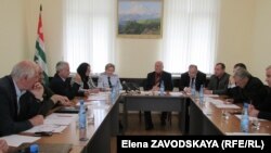 Участники обсуждения создали очередную рабочую группу по борьбе с наркоманией