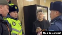 Полицияның Жанар Секербаеваны ұстаған сәті. Астана, 22 қараша 2025 жыл.