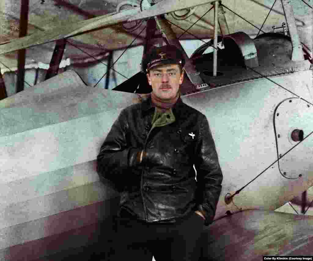 Неизвестный русский пилот во время Первой мировой войны.