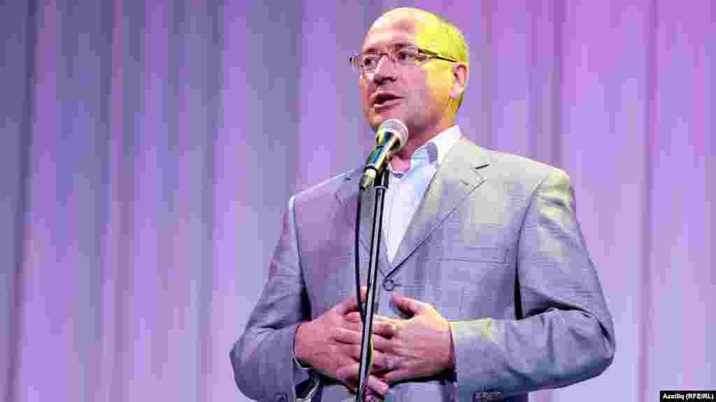  Халыклар дуслыгы йорты мөдире Ирек Шәрипов&nbsp; 