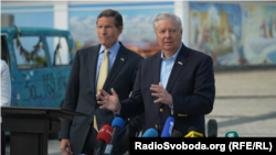 Сенатор-республіканець Ліндсі Грем і сенатор-демократ Річард Блюменталь. Київ, 30 травня 2025 року