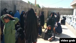 آرشیف - شماری از زنان در ولایت فراه - عکس از آرشیف