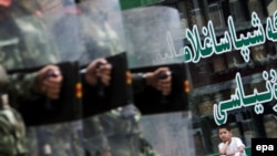  Үрүмчүдөгү кырдаал армиянын көзөмөлүндө