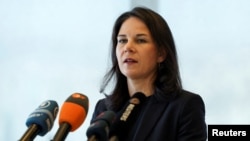  Анналена Бербок зустрінеться зі своїм китайським колегою Ван Ї 2 грудня.