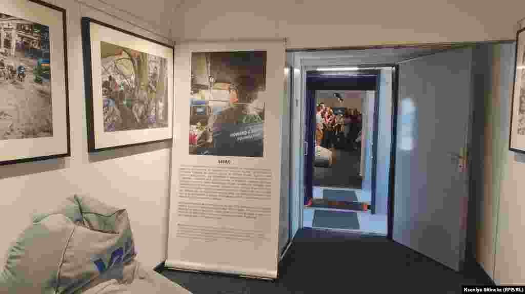 Експозиція всередині вагону. Говард Баффет хоче, щоб мистецький потяг доїхав до кожної найменшої станції «Укрзалізниці»