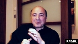 Сам Борис Абрамович от кризиса только выиграл