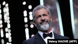Mel Gibson  69-cu Kann Film Festivalında, Fransa, 22 may 2016 