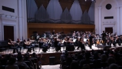 Աշխարհահռչակ ջութակահարի համերգը՝ մոմի լույսով, «Արշակ 2-րդ»-ը՝ տապալված. Կենտրոնը հոսանքազրկված էր