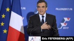 Ֆրանսիա - Ֆրանսուա Ֆիյոնը ելույթ է ունենում ներկուսակցական ընտրությունների երկրորդ փուլի նախնական արդյունքների հրապարակումից հետո, Փարիզ, 27-ը նոյեմբերի, 2016թ․