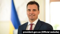 Про те, що в кріслі директора «Укроборонпрому» може з’явитися нова людина, ще наприкінці липня заявив сам Абромавичус