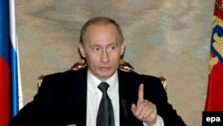 Эксперты говорят, что Белый дом готовят к переезду туда нового главы правительства. Журналистам там больше делать нечего