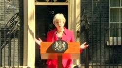 Тереза Мей не втримала сліз, оголошуючи про свою відставку – відео