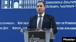 Armenia - Armenian Foreign Ministry spokesman Tigran Balayan at a news briefing in Yerevan, 22 May 2018.