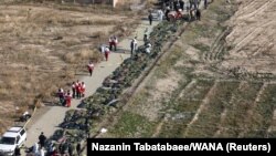 Тіла загиблих біля місця катастрофи, околиці Тегерану, 8 січня 2020 року