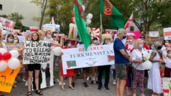 Türkmen aktiwistleri belarus protestçilerini goldaýar, Berdimuhamedow GDA-da Lukaşenkany gutlamadyk 'ýeke-täk lider' boldy