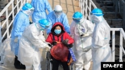 За останніми даними, жертвами коронавірусу з Китаю стали 427 осіб. Кількість хворих у всьому світі перевищила 20 тисяч