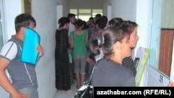 Pasport edarasyndaky nobat. 