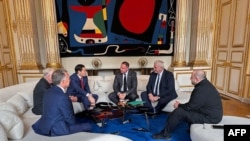 Парижде өткөн жолугушуу. (архив)