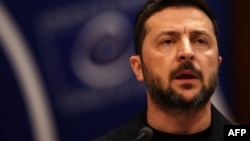 «Важливо, щоб Польща й надалі залишалася ключовим логістичним і транзитним хабом для міжнародної допомоги Україні», – написав Зеленський у телеграмі за підсумками зустрічі з прем’єр-міністром Польщі Дональдом Туском