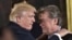 Дональд Трамп (л) и Стивен Бэннон (п)