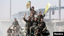 Сирия Демократиялык күчтөрү Раккада. 17-октябрь, 2017-жыл. 