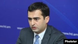 Բարձր տեխնոլոգիաների արդյունաբերության նախարար Հակոբ Արշակյանը, արխիվ
