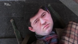 Лялькового екс-фіскала Насірова носили центром Харкова (відео)