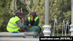 Hasabatda Türkmenistanda aýdylýan sözleriň real hakykata umuman gabat gelmeýändigi bellenýär.