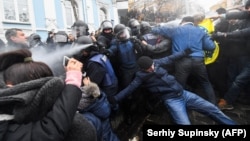 Ուկրաինա - Բախումը Միխեիլ Սաակաշվիլիի կողմնակիցների և ոստիկանների միջև, Կիև, 5-ը դեկտեմբերի, 2017թ․