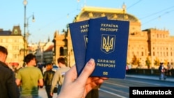 Кожен четвертий українець отримав біометричний паспорт