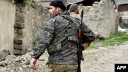 ԼՂ ՊԲ զինծառայողը Թալիշի մերձակա դիրքերում, արխիվ 