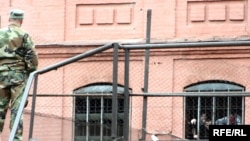 Правозащитники считают, что заявления заключенных являются достаточным поводом для начала расследования, что, в принципе, поддерживает и существующее законодательство