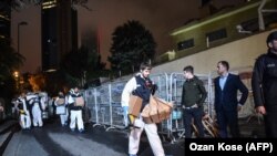 Թուրք քննիչները խուզարկություն են անցկացնում Սաուդյան Արաբիայի հյուպատոսարանի տարածքում, Ստամբուլ, 18 հոկտեմբերի, 2018թ.